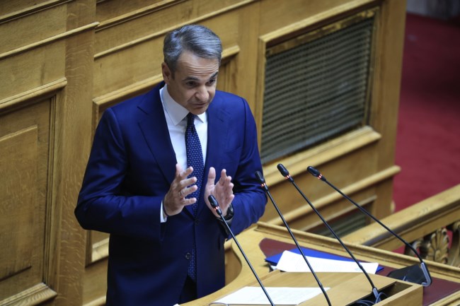 Μητσοτάκης στη Βουλή: "Τα ήρεμα νερά αποδίδουν, συνιστώ μεγαλύτερη ψυχραιμία στους ψευδοπατριώτες"