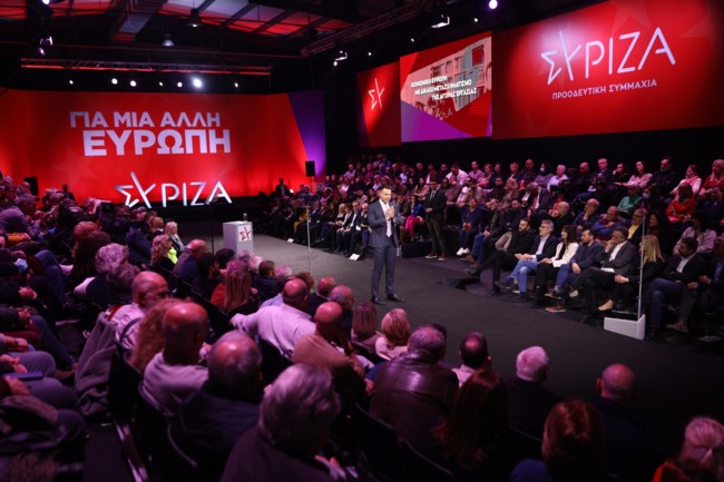 Κασσελάκης: "Η κυβέρνηση Μητσοτάκη υπονομεύει τη δημοκρατία" - Οι δέκα στόχοι του ΣΥΡΙΖΑ στην Ευρώπη