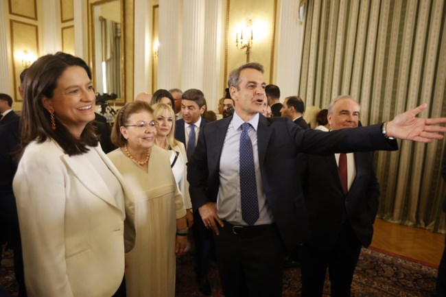 Ορκίστηκε η νέα κυβέρνηση
