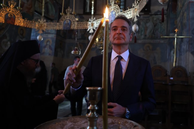 Στο Αγιο Ορος ο Κυριάκος Μητσοτάκης: Ανακοίνωσε έργα 100 εκατ. ευρώ - Η επίσημη τελετή υποδοχής [εικόνες]