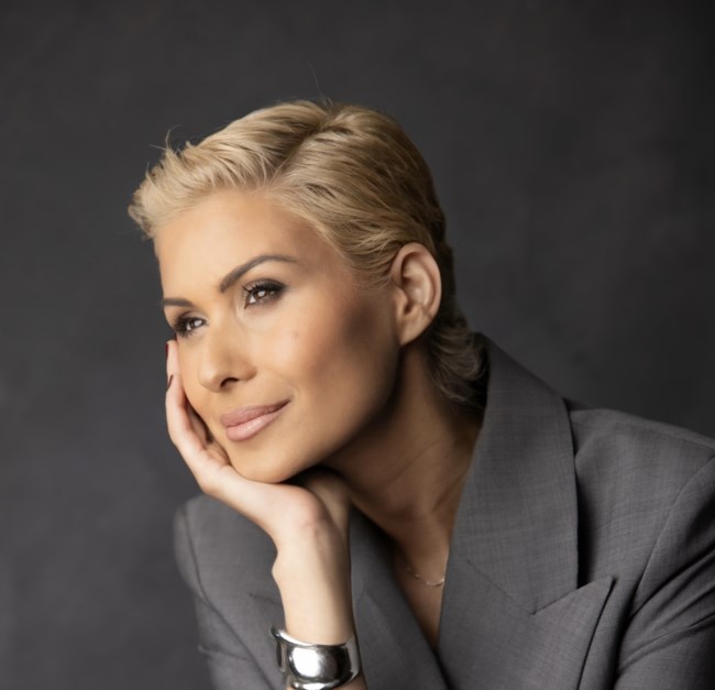 Άννα Κανδαράκη στο TheTOC: Γιατί στον έρωτα μένουμε, φεύγουμε ή κρατάμε αποστάσεις - Τι κρύβεται πίσω από τις επιλογές μας