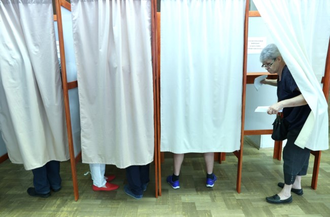 Η συμμετοχή στη Γερμανία είναι στο 29,6%