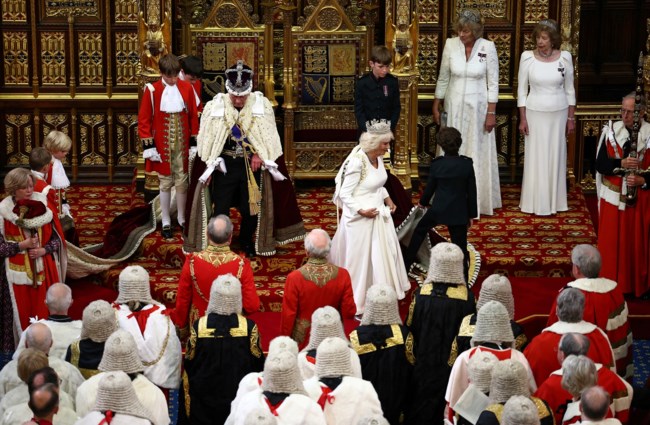 ΚΑΡΟΛΟΣ ΟΜΙΛΙΑ