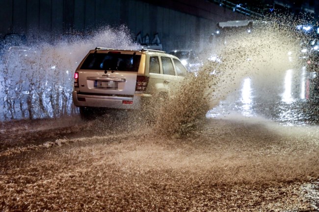 ΒΡΟΧΗ ΑΥΤΟΚΙΝΗΤΟ