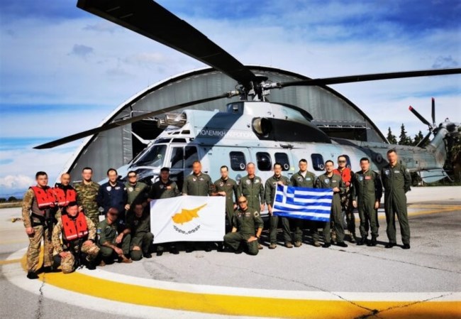 Ασκηση ΑΕΤΟΣ: Οι εντυπωσιακές φωτογραφίες του ΓΕΕΘΑ από την επιχείρηση διάσωσης