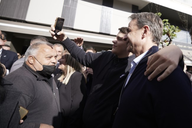 Μητσοτάκης από Αίγιο: Το δίλημμα είναι ποιος θα κρατάει το τιμόνι - "ΝΔ και Μητσοτάκης ή ΣΥΡΙΖΑ και Τσίπρας"