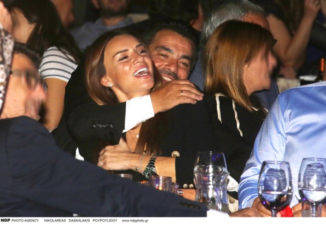 Ελένη Τσολάκη: Ο "άγνωστος" σύζυγός της, ο γάμος και οι σπάνιες δημόσιες εμφανίσεις τους [εικόνες]