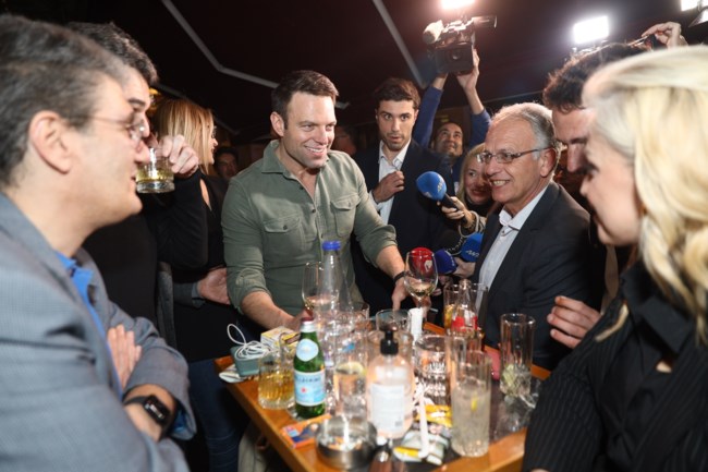 ΚΑΣΣΕΛΑΚΗΣ ΠΑΡΤΥ ΜΠΑΡ