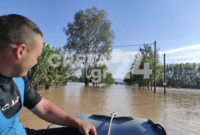 Πλημμύρες: Η ΕΜΑΚ έσωσε παραπληγικό παιδί – "Αυτά που δείχνουν τα ΜΜΕ δεν είναι τίποτα μπροστά σε αυτά που είδαμε"