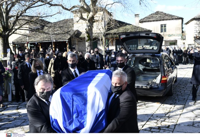 Το τελευταίο ταξίδι του Κάρολου Παπούλια - Στο Νησί της λίμνης των Ιωαννίνων η ταφή του [εικόνες]