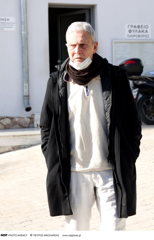 Πέθανε ο ηθοποιός Αλμπέρτο Εσκενάζυ στα 73 του χρόνια - Είχε δίπλα του την οικογένειά του