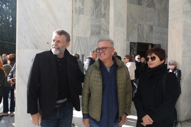 μανουσακης