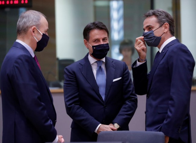 Αποκάλυψη Politico: Αυτό είναι το προσχέδιο που απορρίπτει η Ελλάδα - "Πάρα πολύ καρότο, όχι αρκετό μαστίγιο"