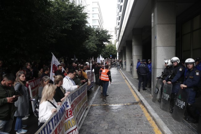 Πορεία ελεύθερων επαγγελματιων