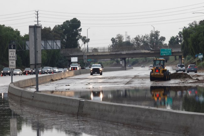 ΚΑΛΙΦΟΡΝΙΑ ΚΑΚΟΚΑΙΡΙΑ ΠΛΗΜΜΥΡΕΣ