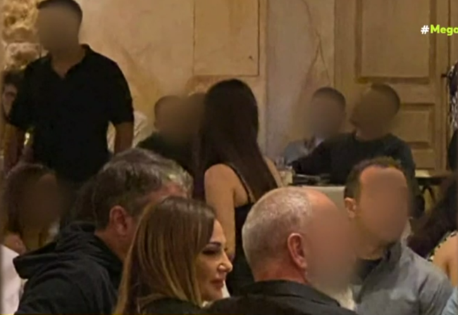 Η Δέσποινα Βανδή στέλνει μήνυμα ξαπλωμένη στο κρεβάτι της [Βίντεο]