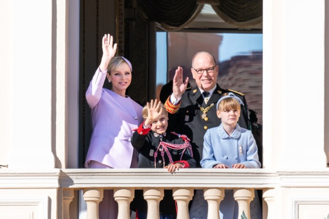 Οι royals του Μονακό που επισκίασαν τη Σαρλίν: Η σύγχρονη Γκρέις Κέλι με Chanel και η πιο κομψή αριστοκράτισσα με Dior