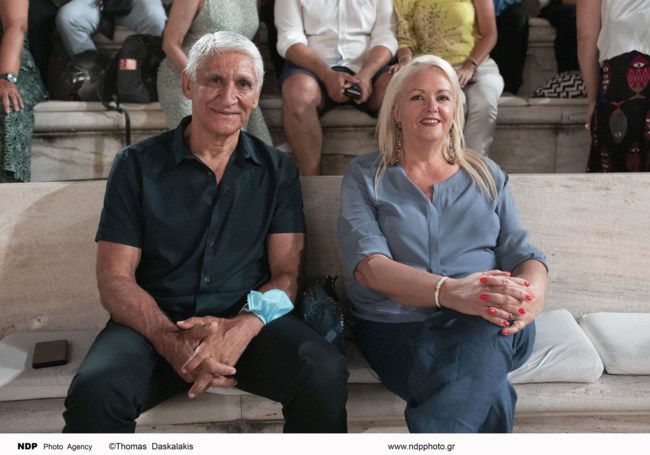 Παναγιώτης Γιαννάκης: Η σπάνια δημόσια εμφάνιση με τη σύζυγό του Ευγενία στο Ηρώδειο