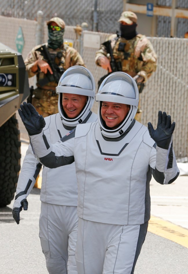 Εκτοξεύτηκε το Space X - Επιτυχής η δεύτερη προσπάθεια Έλον Μασκ και NASA (εικόνες, βίντεο)
