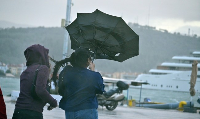 ΒΡΟΧΗ ΚΑΚΟΚΑΙΡΙΑ