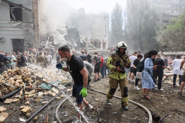 Ουκρανία: Τουλάχιστον 20 νεκροί από ρωσική επίθεση στο Κίεβο - Η χειρότερη μέσα σε δύο χρόνια - Χτύπησαν νοσοκομείο Παίδων