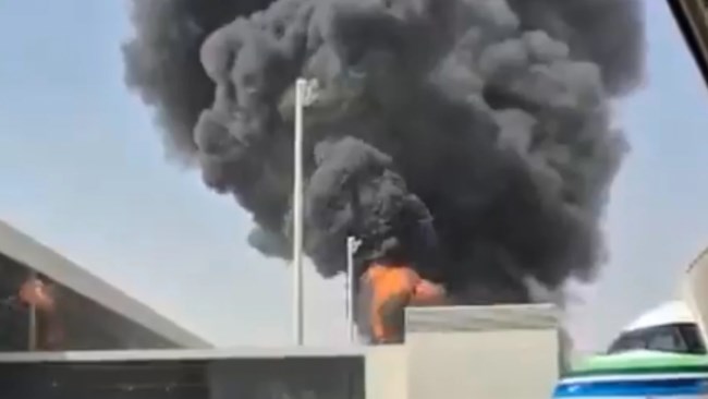 Σαουδική Αραβία: 18 νεκροί και πάνω από 300 τραυματίες από επιθέσεις στο αεροδρόμιο του Ριάντ -Γιατί δεν ήχησε συναγερμός