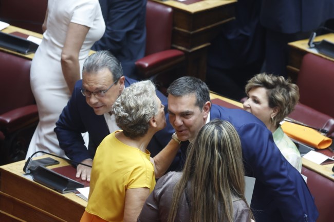 Ακρίτα Βουλή με Τσίπρα