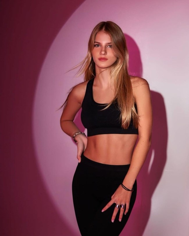 Άννα Μαρία Ίβιτς