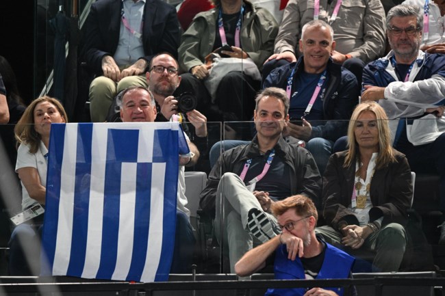 Παρίσι 2024: Κυριάκος και Μαρέβα Μητσοτάκη παρακολούθησαν τον αγώνα του Πετρούνια - Η ευχή στον Έλληνα αθλητή