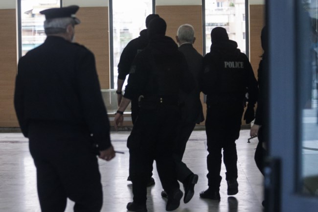 Πέτρος Φιλιππίδης: Οι πρώτες εικόνες με την έξοδό του από τα δικαστήρια - Εφυγε σχεδόν τρέχοντας