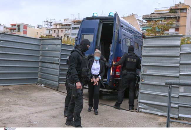 Δίκη για βιτριόλι - Ξέσπασε η Ιωάννα: "Θα πεις την αλήθεια τώρα ή να φύγω;" - Συγγνώμη ζήτησε η Κακαράντζουλα