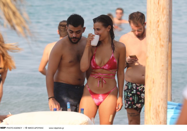 Baby boom: Έγκυος πέντε μηνών η Λάουρα Νάργες - Η κρυφή εγκυμοσύνη και η αποκάλυψη