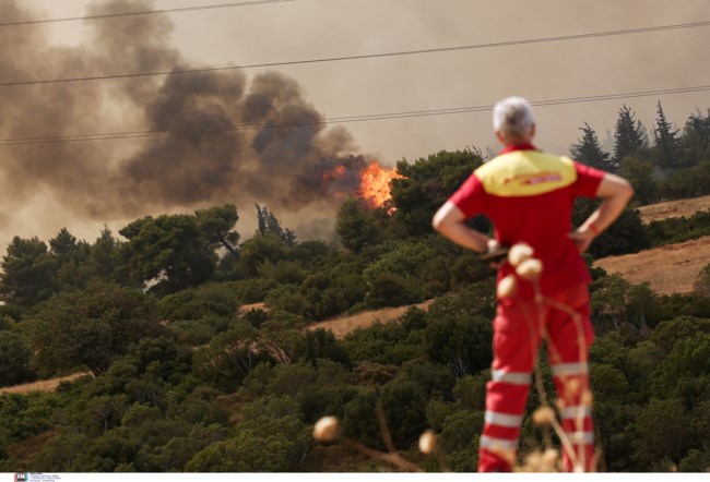 Φωτιά στη Βαρυμπόμπη
