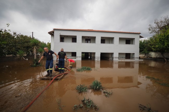 Εικόνες βιβλικής καταστροφής στη Βόρεια Εύβοια: Πάνω από 200 σπίτια πλημμυρισμένα - Μεγάλες ζημιές από την κακοκαιρία [Εικόνες - Βίντεο]