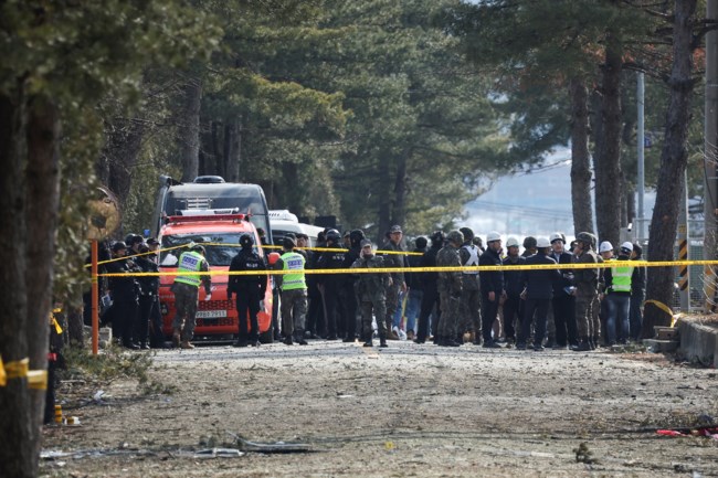Νότια Κορέα: Μαχητικό έριξε κατά λάθος 8 βόμβες σε χωριό, τραυματίζοντας αμάχους