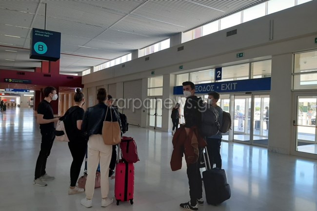 Κρήτη: Οι Γερμανοί (τουρίστες) ξανάρχονται – Η άφιξή τους στο αεροδόμιο Χανίων [εικόνες - βίντεο]