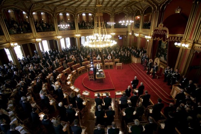 Νορβηγία: Yπέρ της διατήρησης της μοναρχίας το κοινοβούλιο παρά τα σκάνδαλα της βασιλικής οικογένειας