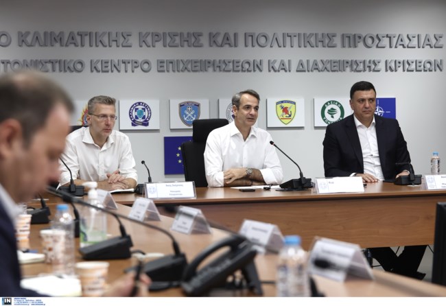 Υποσχέσεις Μητσοτάκη για "κοσμογονία στα μέσα πυρόσβεσης"- Φέτος επιχειρούν 14 χιλιάδες πυροσβέστες και 89 αεροσκάφη