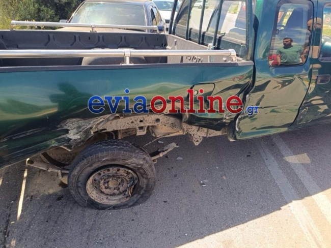 Καραμπόλα με τρία οχήματα στην Εύβοια - Πώς συνέβη το τροχαίο [εικόνες]
