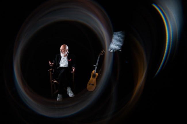 Απόψε η συνέχεια του αφιερώματος στον "Νιόνιο" στον ΣΚΑΪ- Ανέκδοτες ιστορίες για το "Περιβόλι του Τρελλού"