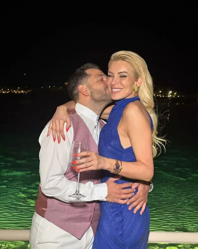 Κατερίνα Καινούργιου: Γιόρτασε τα γενέθλιά της την Πρωτομαγιά - Η αποκάλυψη για την ηλικία της