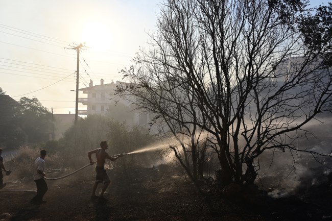 Φωτιά - Κουβαράς