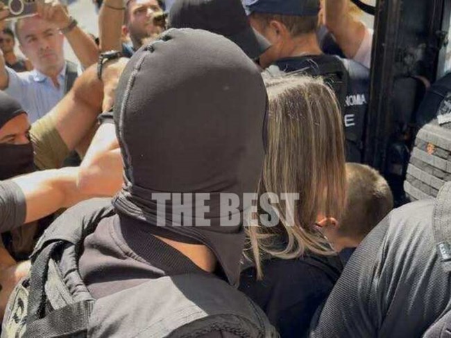 μουρτζουκου