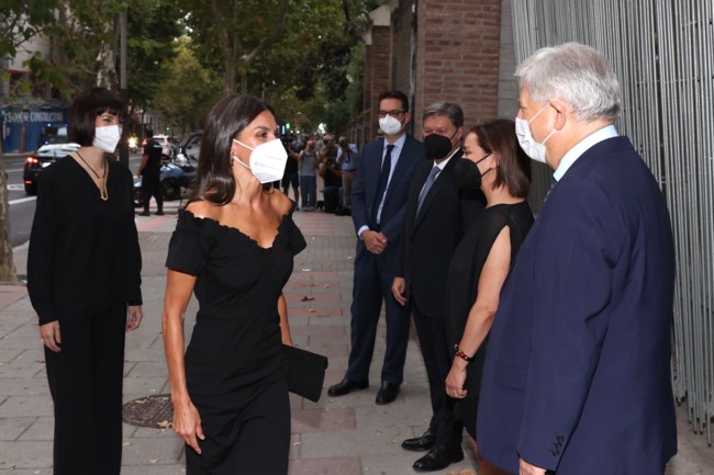 Σαν σταρ του Χόλιγουντ: H εκθαμβωτική εμφάνιση της βασίλισσας Λετίσια και το "κρυφό" μήνυμα στο φόρεμά της