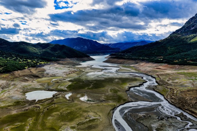 λιμνη μορνου