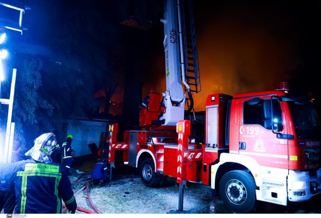 φωτια πατησια εργοστασιο