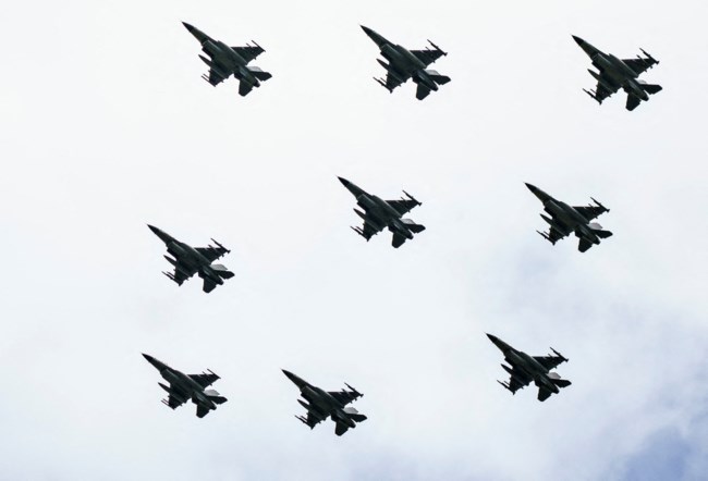 f-16