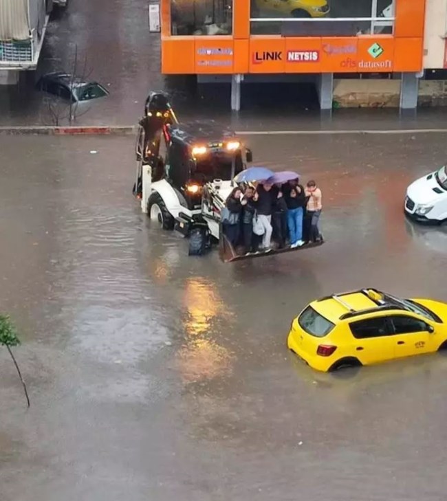 ΑΤΤΑΛΕΙΑ ΠΛΗΜΜΥΡΕΣ