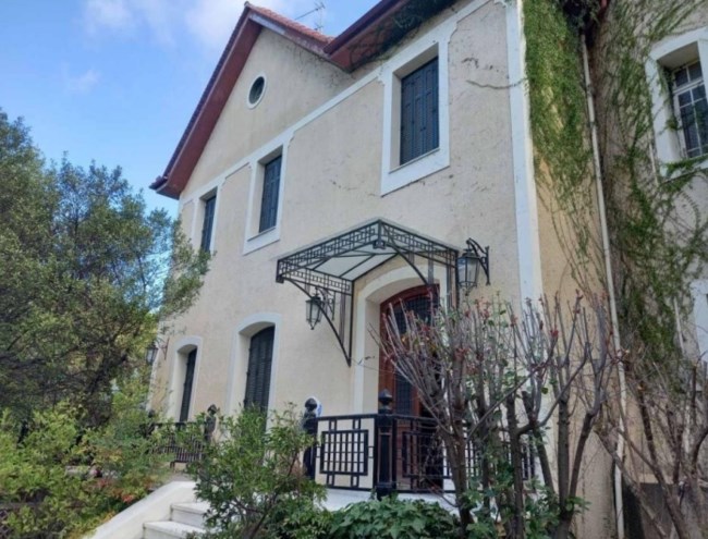 Άλλαξε χέρια η βίλα Βγενόπουλου στην Εκάλη - 3,3 εκατ. ευρώ έδωσε ο νέος ιδιοκτήτης [εικόνες]