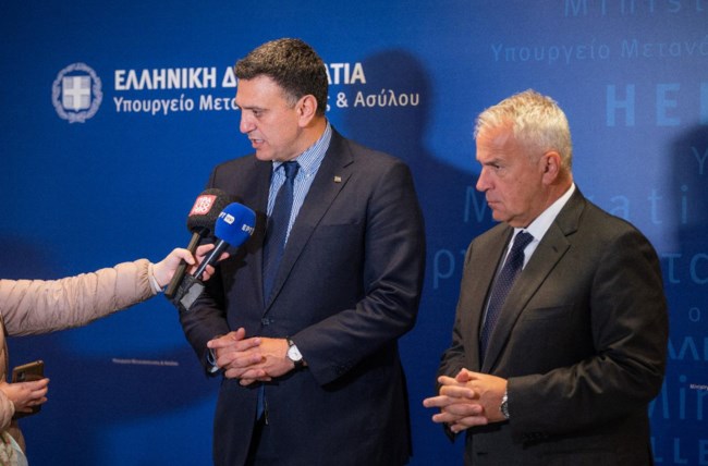 Τουλάχιστον 7 δικογραφίες εμπλέκουν ΜΚΟ σε διευκολύνσεις δουλεμπόρων - "Υπάρχει ζήτημα διαφάνειας" λέει ο Κικίλιας